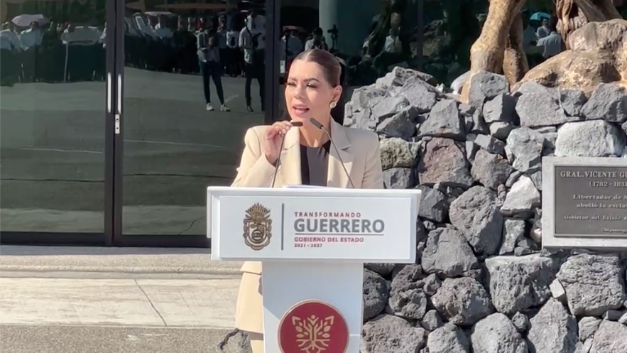 Evelyn Salgado preside homenaje por el 176° Aniversario de la Erección del Estado de Guerrero