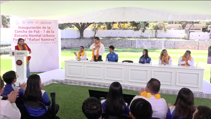 E. Salgado inaugura cancha de fut-7 de la Escuela Normal Urbana Federal “Rafael Ramírez”