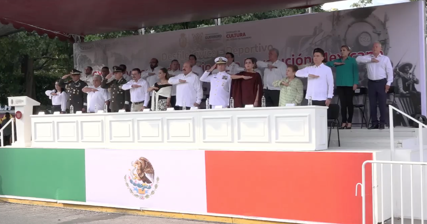 E. Salgado preside Desfile Cívico por el CXV Aniversario del Inicio de la Revolución Mexicana